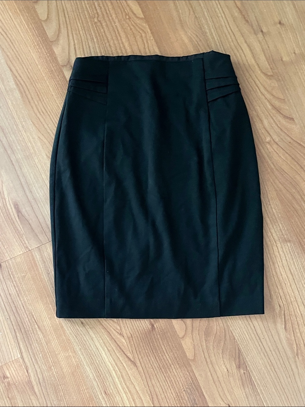 Express Black Pencil Skirt with Subtle Pleat Detail